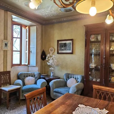 Gio's House Vintage Style